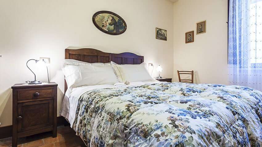 letto matrimoniale appartamento residence villa valsi